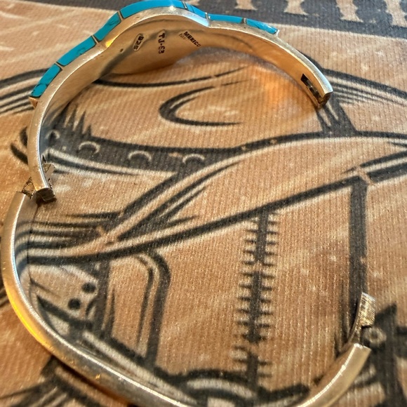 Taxco Vintage Turquoise and Silver cuff Bracelet - Picture 9 of 12